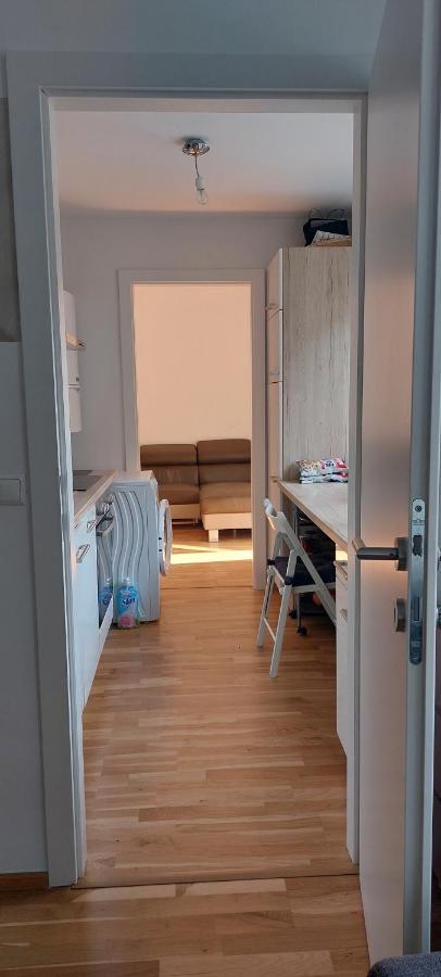 Schone Wohnung Mit Balkon Vienna Esterno foto